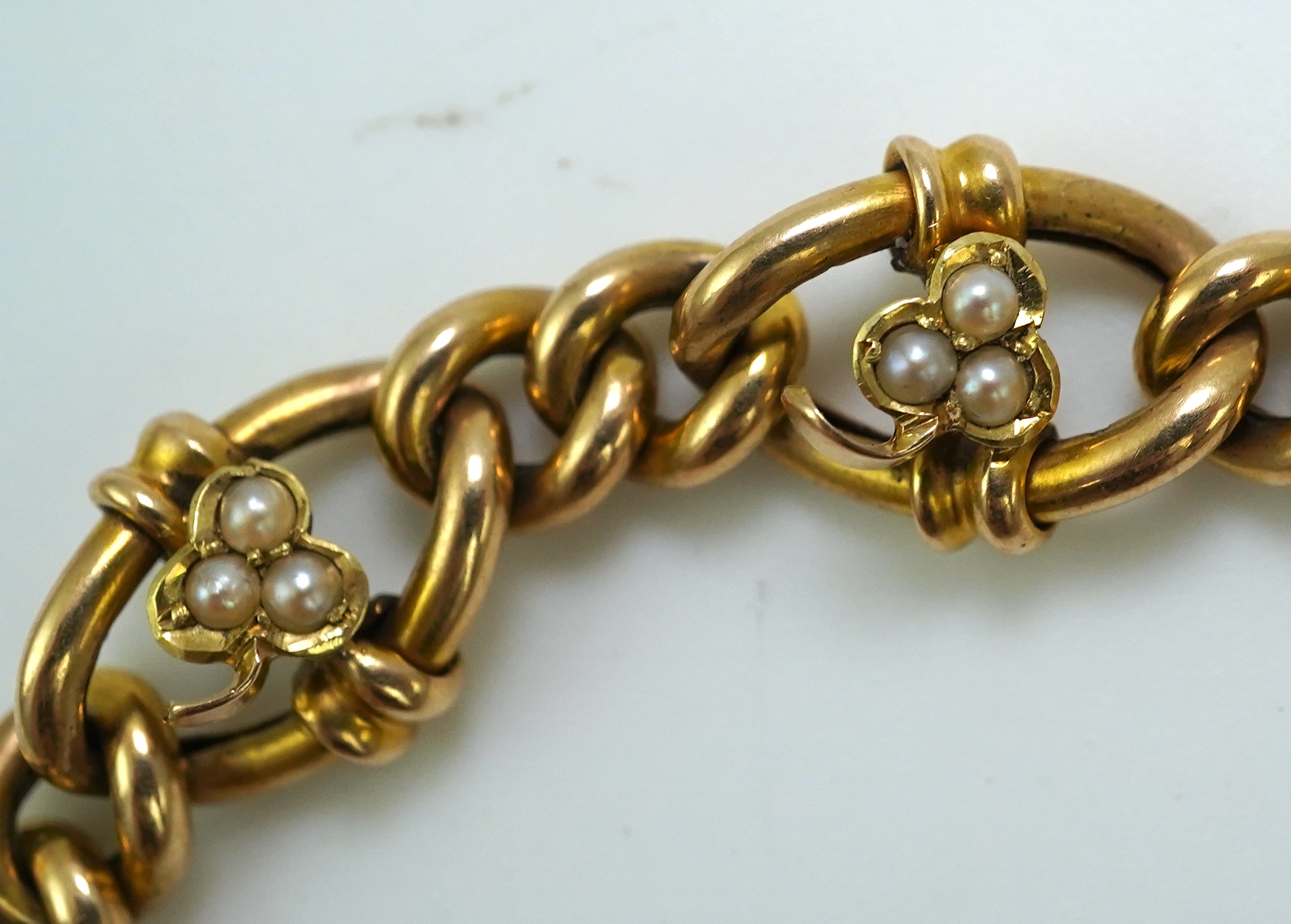 An Edwardian seed pearl bracelet, early 20th century